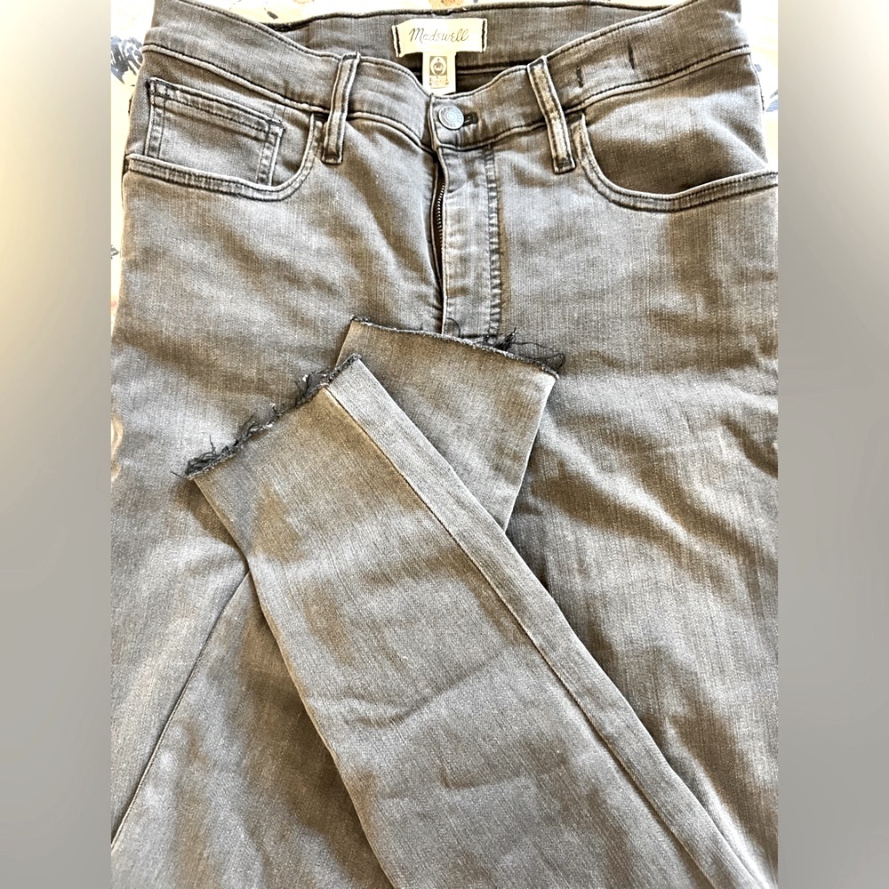 LAST CALL!!! Madewell 10" High Rise Skinny Jean Size 28